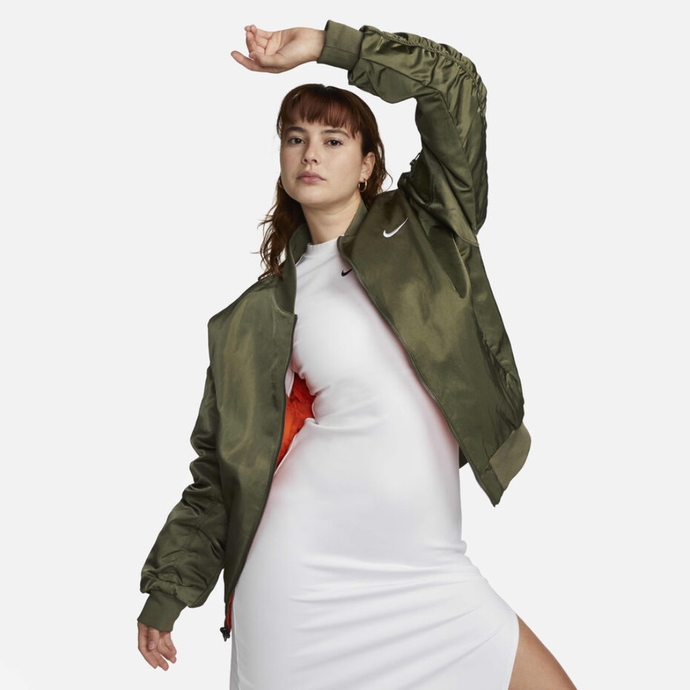 Nike Women's Reversible Varsity Bomber Jacket (NWOT)